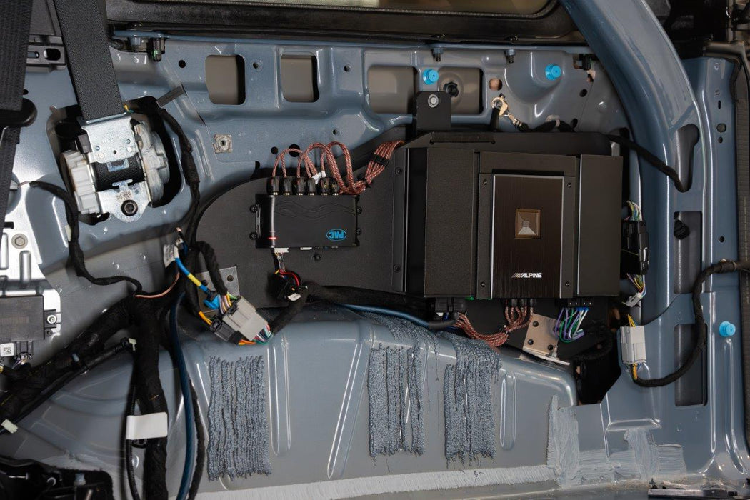 Alpine Plug & Play Amp Kit Bundle Upgrade 2 & 4-Door (B&O System) | '2 ...