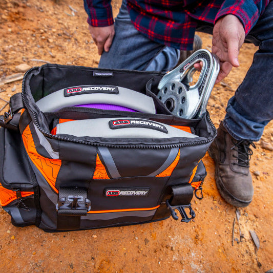 ARB Premium Recovery Kit S2 with Heavy-Duty PVC Bag and 17,600 lbs Snatch Strap